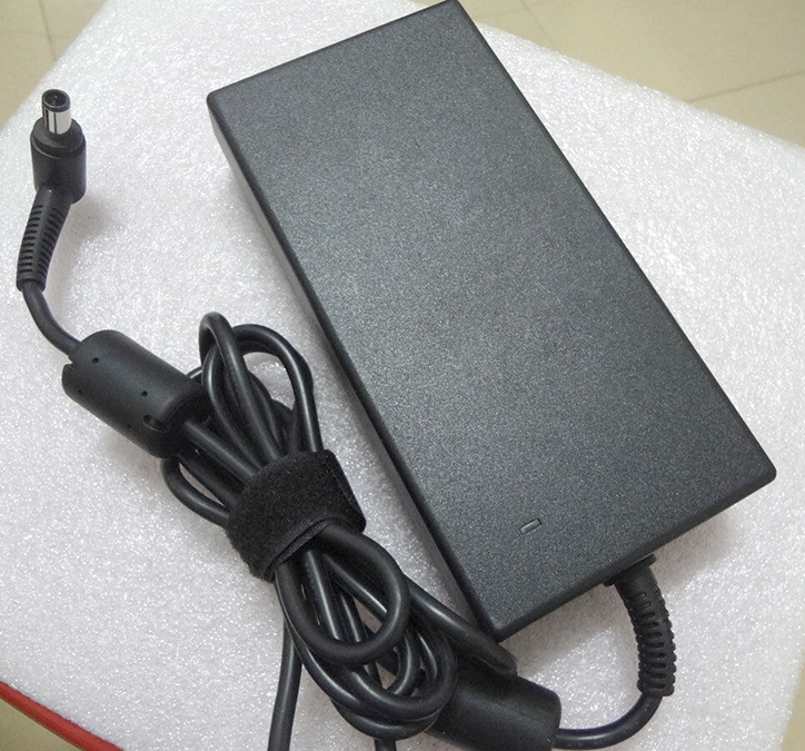 Sạc Adapter Laptop MSI 19V 10.5A 200W Kim To 7.4 x 5.0mm Chính hãng