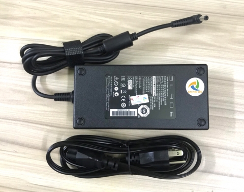 sac-Adapter-laptop-RAZER-19V-7.9A-chinh-hang-daiphatloc.vn9