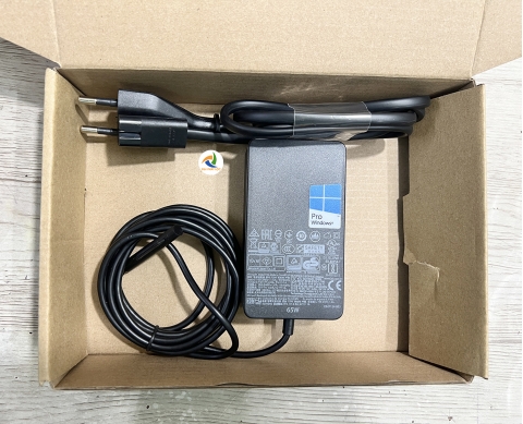 sac-adapter-SURFACE-BOOK-PRO-4-5–15V-4A-chinh-hang-daiphatloc.vn